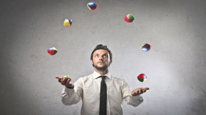 Research Brief: Juggling Multiple Conversations at Work