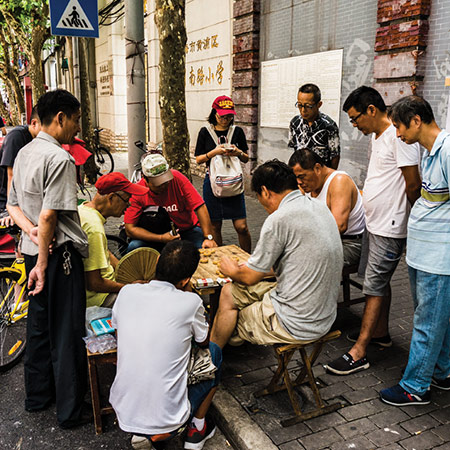 A street-side game of xiangqi in Shanghai